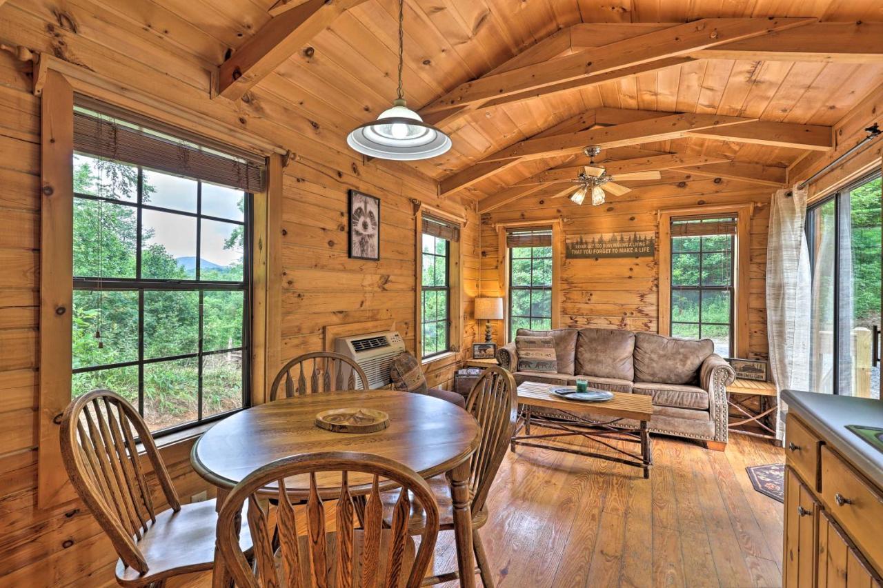 Quaint Log Cabin With Views Near West Jefferson Warrensville Dış mekan fotoğraf