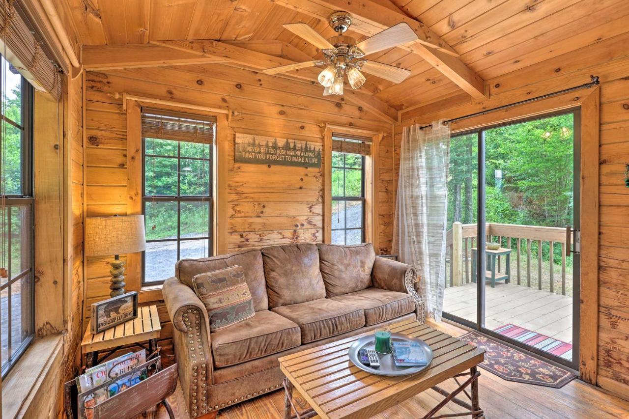 Quaint Log Cabin With Views Near West Jefferson Warrensville Dış mekan fotoğraf