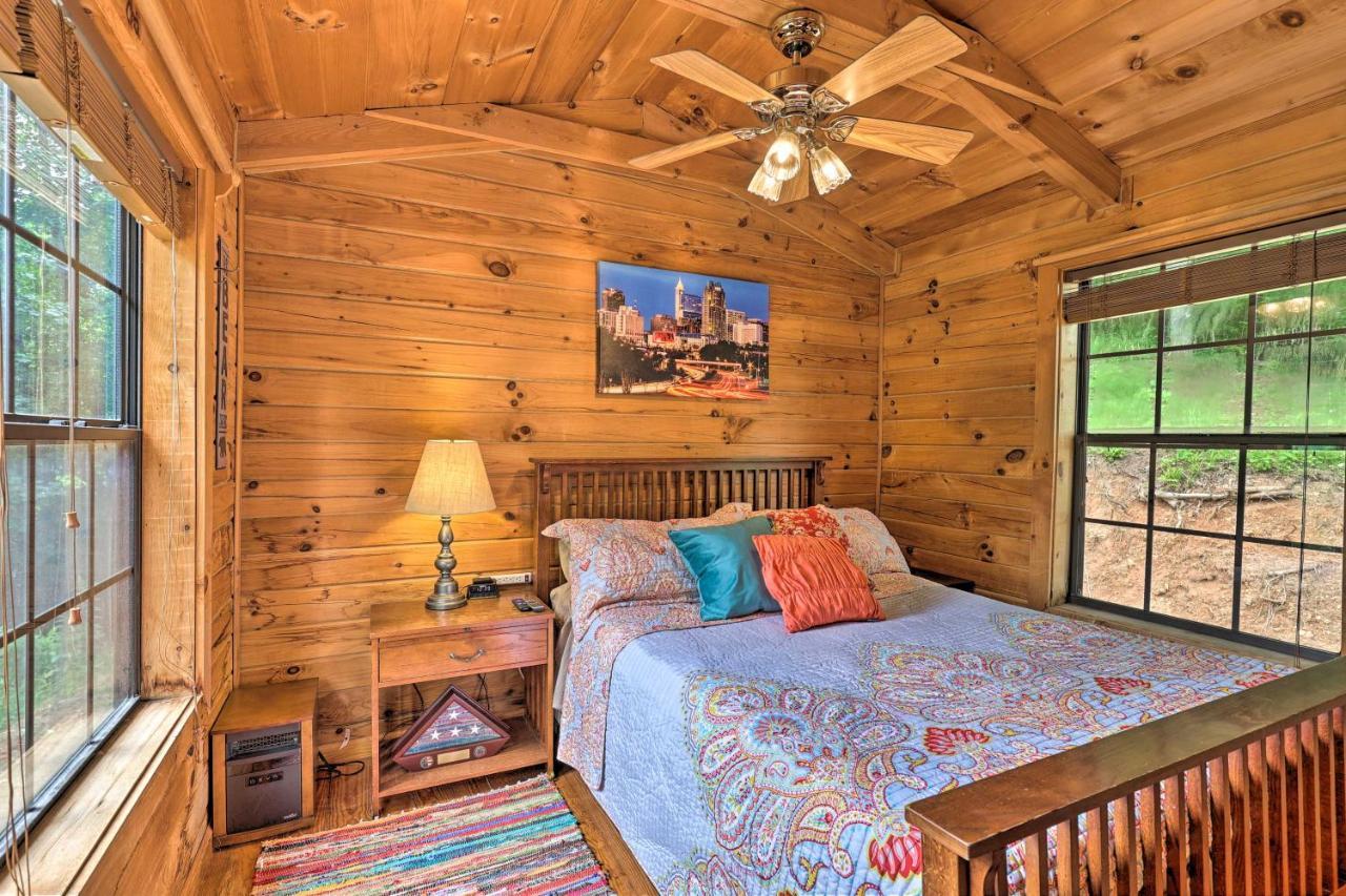 Quaint Log Cabin With Views Near West Jefferson Warrensville Dış mekan fotoğraf