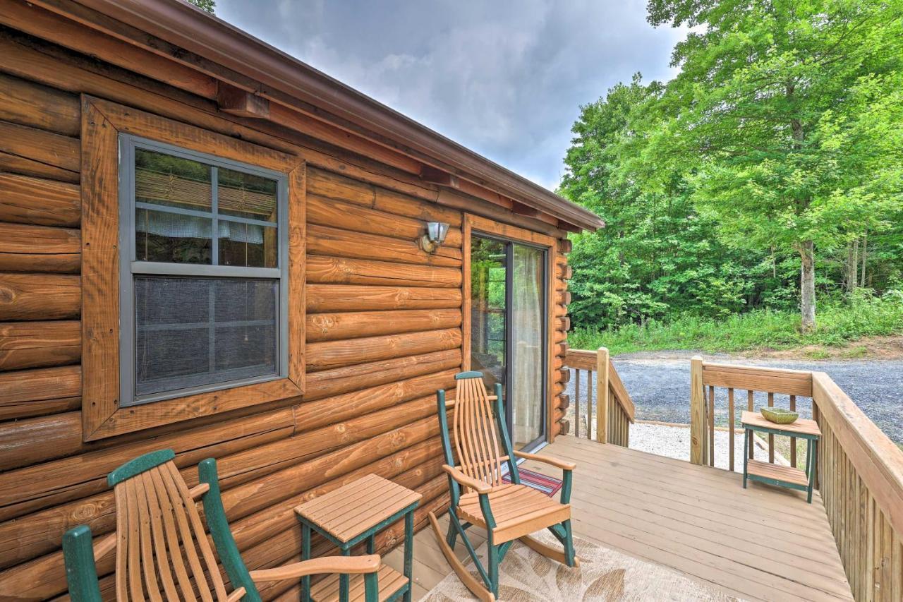 Quaint Log Cabin With Views Near West Jefferson Warrensville Dış mekan fotoğraf